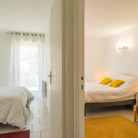 De Mons By Interhome