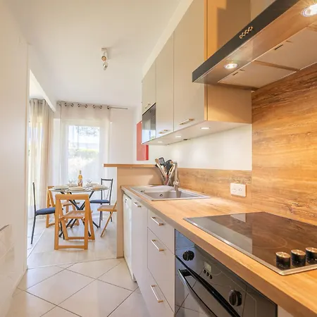 De Mons By Interhome * Royan