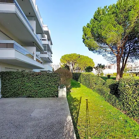 De Mons By Interhome דירה *