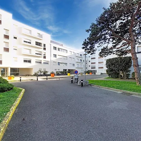 De Mons By Interhome * Royan