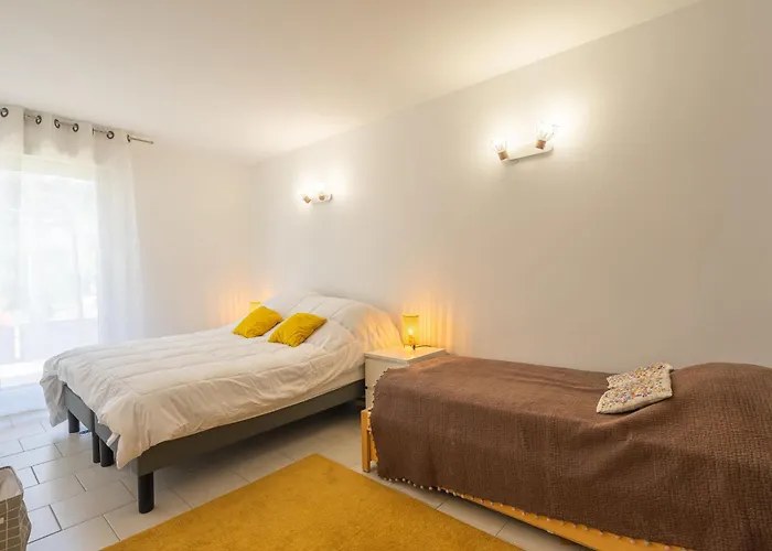 Apartment De Mons By Interhome Royan