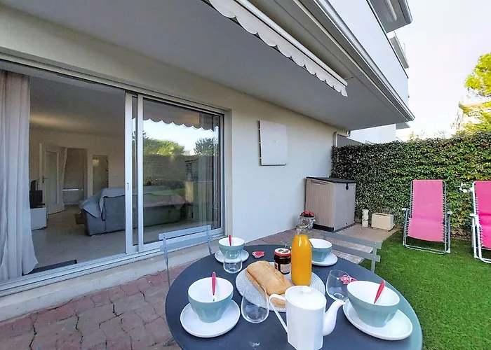 De Mons By Interhome דירה *